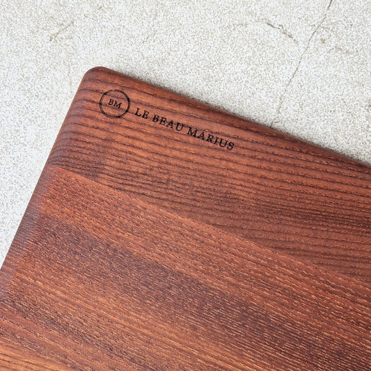 Planche à découper frêne thermo-traité 25×18cm – Design contemporain, fromages & apéro
