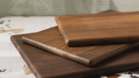 Planche à découper en bois de frêne thermo-traité 25×18cm – Design contemporain, fromages & apéro